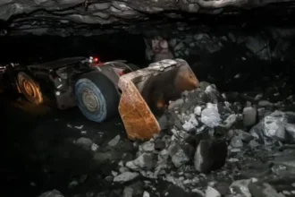 Sandvik equipará mina de platino de Zimplats en Zimbabue con equipos modernos