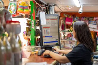 Sercotec lanza subsidio de $2.950.000 para digitalizar almacenes en Chile: Conoce cómo aplicar al programa «Digitaliza tu Almacén
