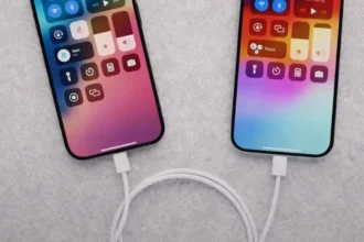 Sin cargador y con poca batería: así puedes cargar tu iPhone con otro iPhone