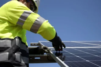 Solcor expande operaciones solares hacia Argentina y se consolida en Colombia