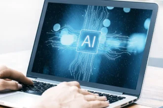 Solo 14% de Iberoamérica regula la inteligencia artificial: qué está haciendo Chile para quedar como “referente” y qué le falta a la región