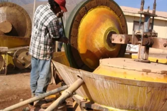 Sonami cuestiona política de litio y pide aumentar producción de la pequeña minería sin evaluación ambiental