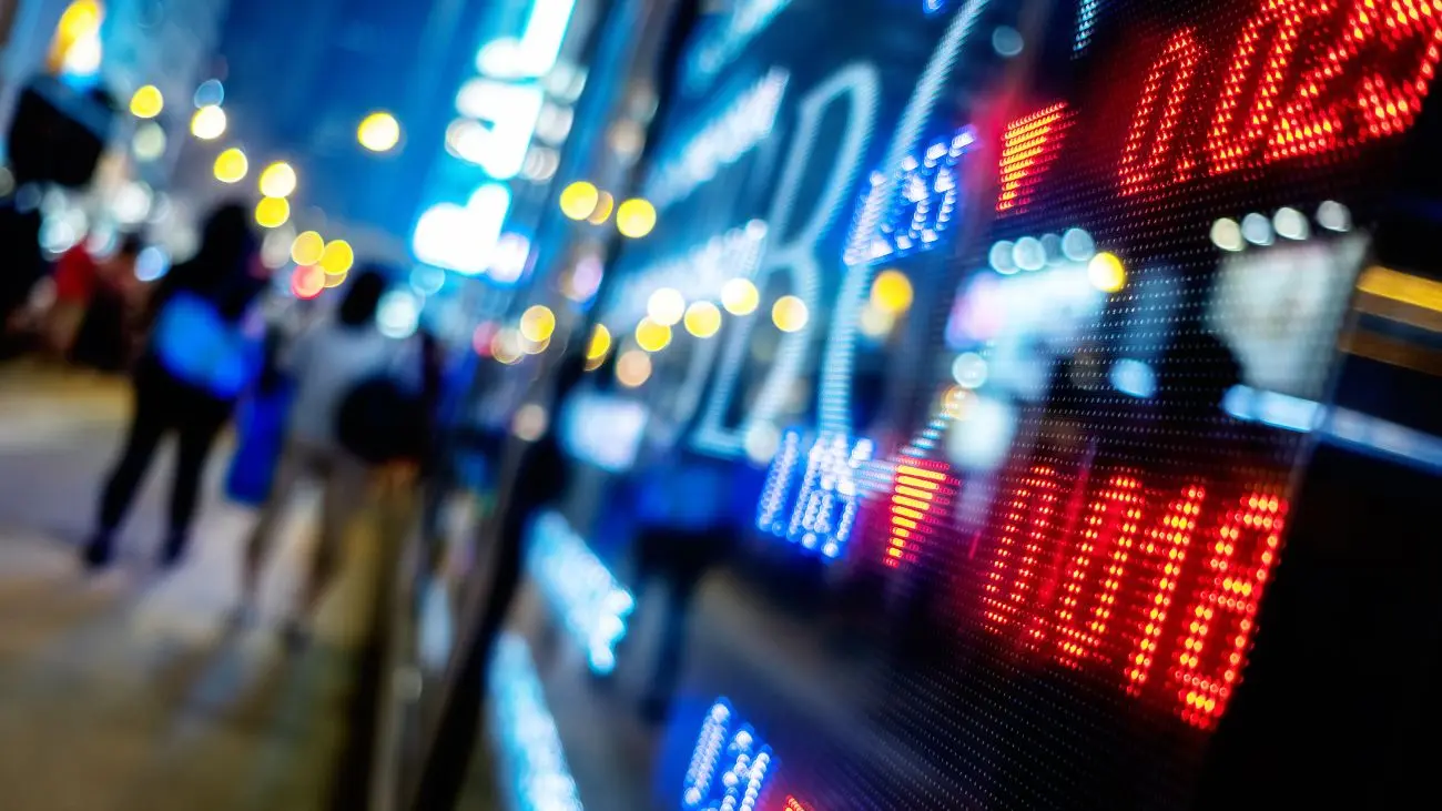 S&P 500 inició a la baja la última semana del año junto con fuertes caídas en la plata y el oro