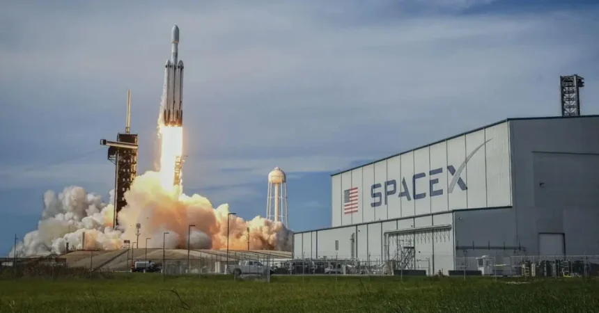 SpaceX se acerca a una salida histórica a bolsa y Starlink empuja una valoración que rompe escalas