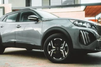 Stellantis llama a revisión hasta 700.000 autos híbridos con motor PureTech 1.2 por riesgo de incendio
