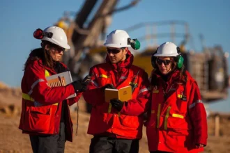 Antofagasta Minerals abre más de 50 vacantes con sueldos competitivos