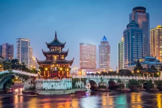 Superávit comercial de China: récord de US$ 1,2 billones en 2025 y el salto de Chile y Argentina que lo empujó