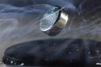 Superconductividad: Investigadores rompen récord a -122°C sin presión extrema en innovador avance