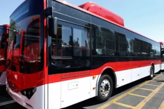 Tecnología verde china avanza en América Latina: 85% de los e-buses incorporados desde 2018 son chinos