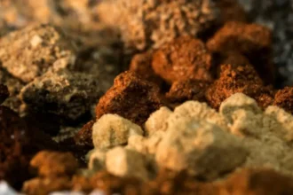 Tierras raras: Brasil suma 21.000 kT en reservas y el mundo produjo 380 kT en 2024 —la brecha que podría mover el tablero frente a China