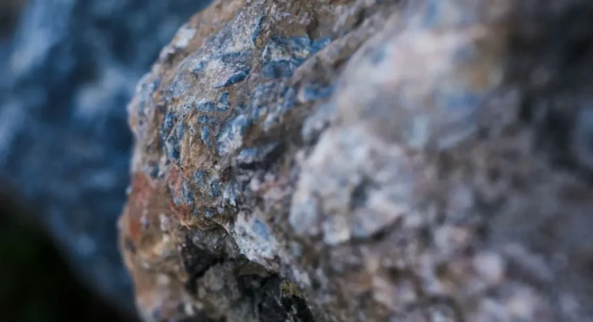 Tierras raras: China revela 9,7 millones de toneladas y consolida su dominio en minerales críticos