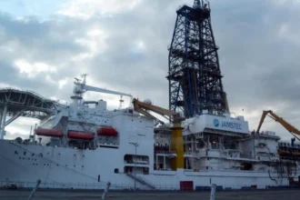 Tierras raras: Japón logra extraer sedimentos a 6.000 metros y abre una carrera por minerales críticos en el Pacífico