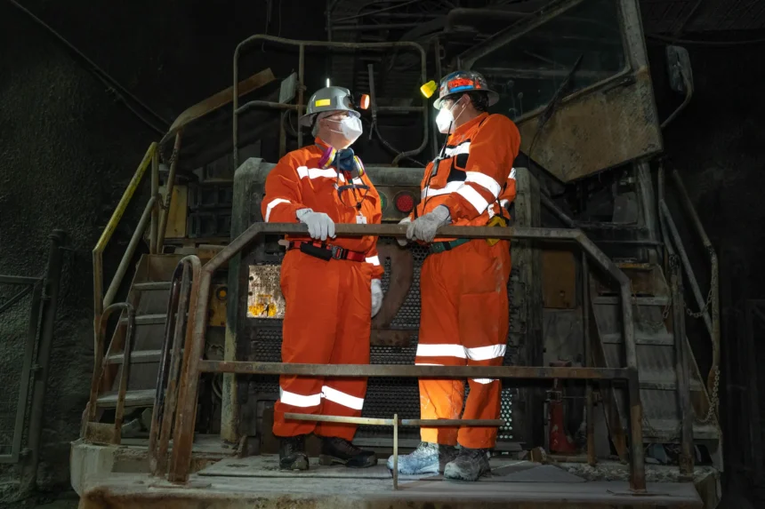 Trabajos en minería en Rancagua: sueldos de hasta $2,3 millones y estas vacantes siguen activas hoy