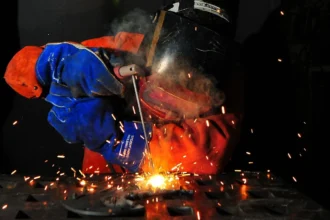 Trabajos para soldadores en Santiago: vacantes activas y dónde postular hoy