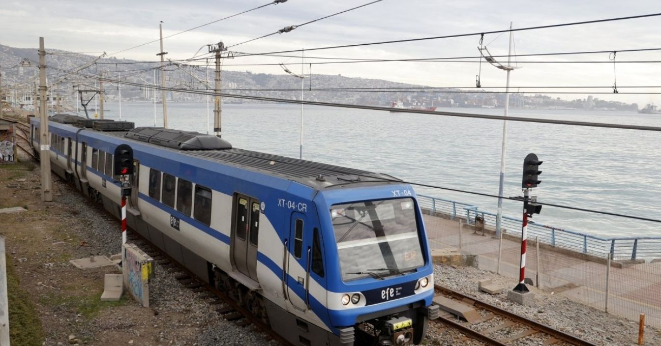 Tren Santiago-Valparaíso, teleférico y nuevo aeropuerto: los proyectos clave que Obras Públicas busca concretar