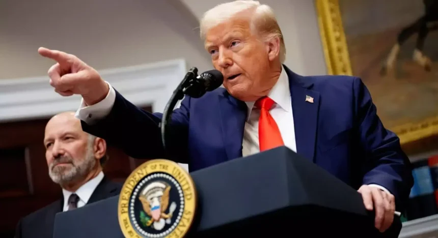 Trump afirma que Irán está derrotado tras ataques a infraestructura petrolera clave