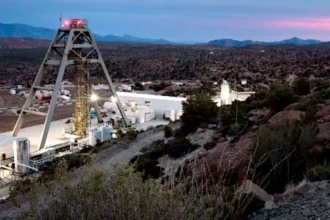 Trump arremete contra corte por detener proyecto de cobre en Arizona.
