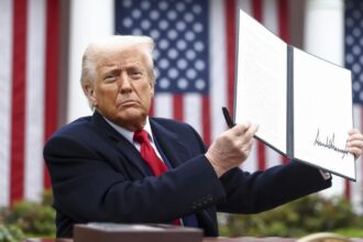 Trump eleva a 125% los aranceles a China y suspende por 90 días medidas contra países sin represalias