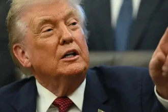 Trump recurre a tres medidas para contener el alza de la gasolina en Estados Unidos
