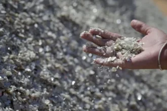 UC Irvine crea instituto para impulsar minerales críticos y reciclaje en EE.UU.