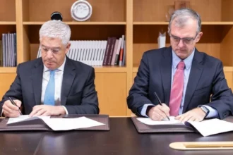 UDD e International Copper Association sellan alianza para impulsar formación e innovación en minería