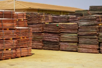 Cochilco analiza factores detrás del alza en el precio internacional del cobre