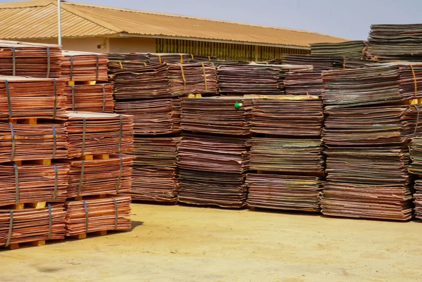 Cochilco analiza factores detrás del alza en el precio internacional del cobre