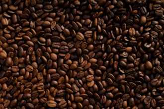 Estudio revela que el café, incluso descafeinado, mejora el bienestar emocional y cognitivo