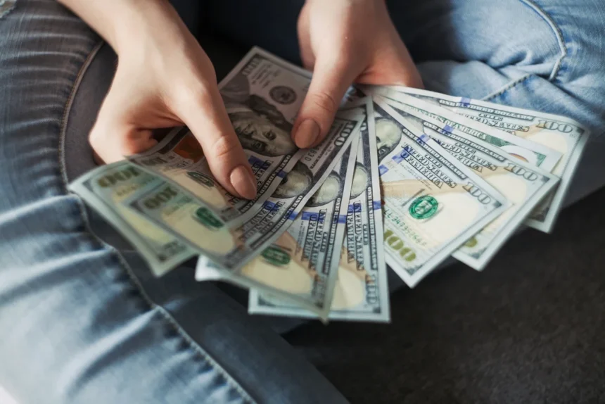 Dólar sube en Chile tras rechazo de Trump a propuesta de paz iraní