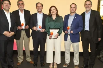 Vantaz celebra 25 años de historia reconociendo a líderes del ecosistema minero