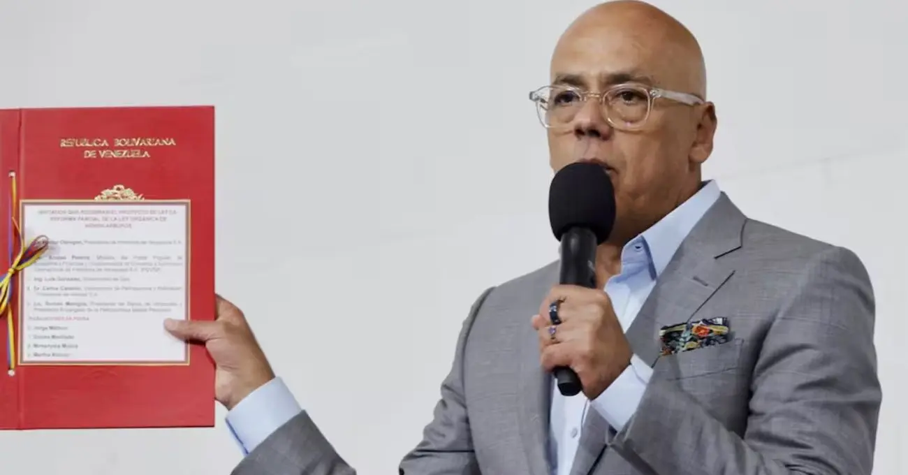 Venezuela abre su industria petrolera al capital privado tras reforma legal aprobada por el Parlamento