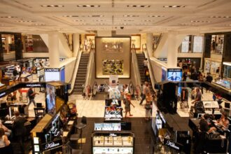 Viernes Santo en Chile: Descanso Asegurado para Trabajadores del Retail con Derechos Adquiridos