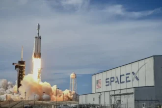 xAI de Elon Musk recompra bonos y prepara salida a bolsa de SpaceX