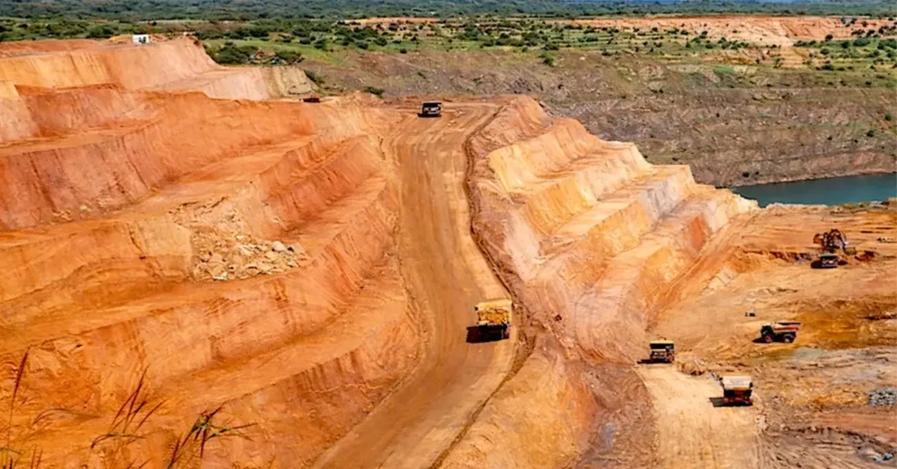 Zijin Gold elevó sus ganancias a US$1.600 millones en 2025 y proyectó más producción para 2026